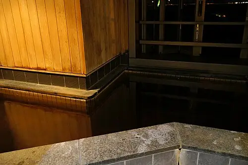 モール泉