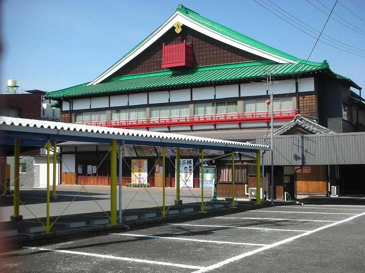 飯塚市：嘉穂劇場