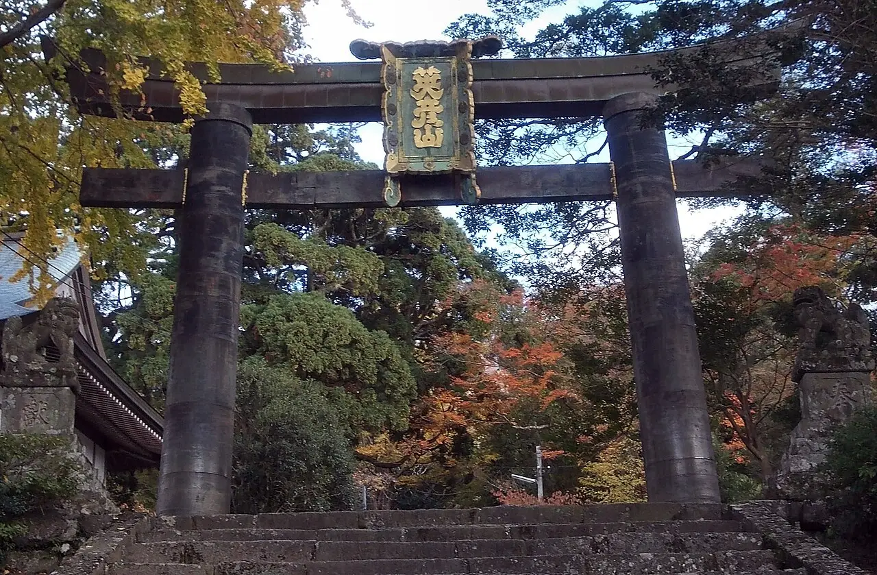 添田町:英彦山神宮の銅鳥居
