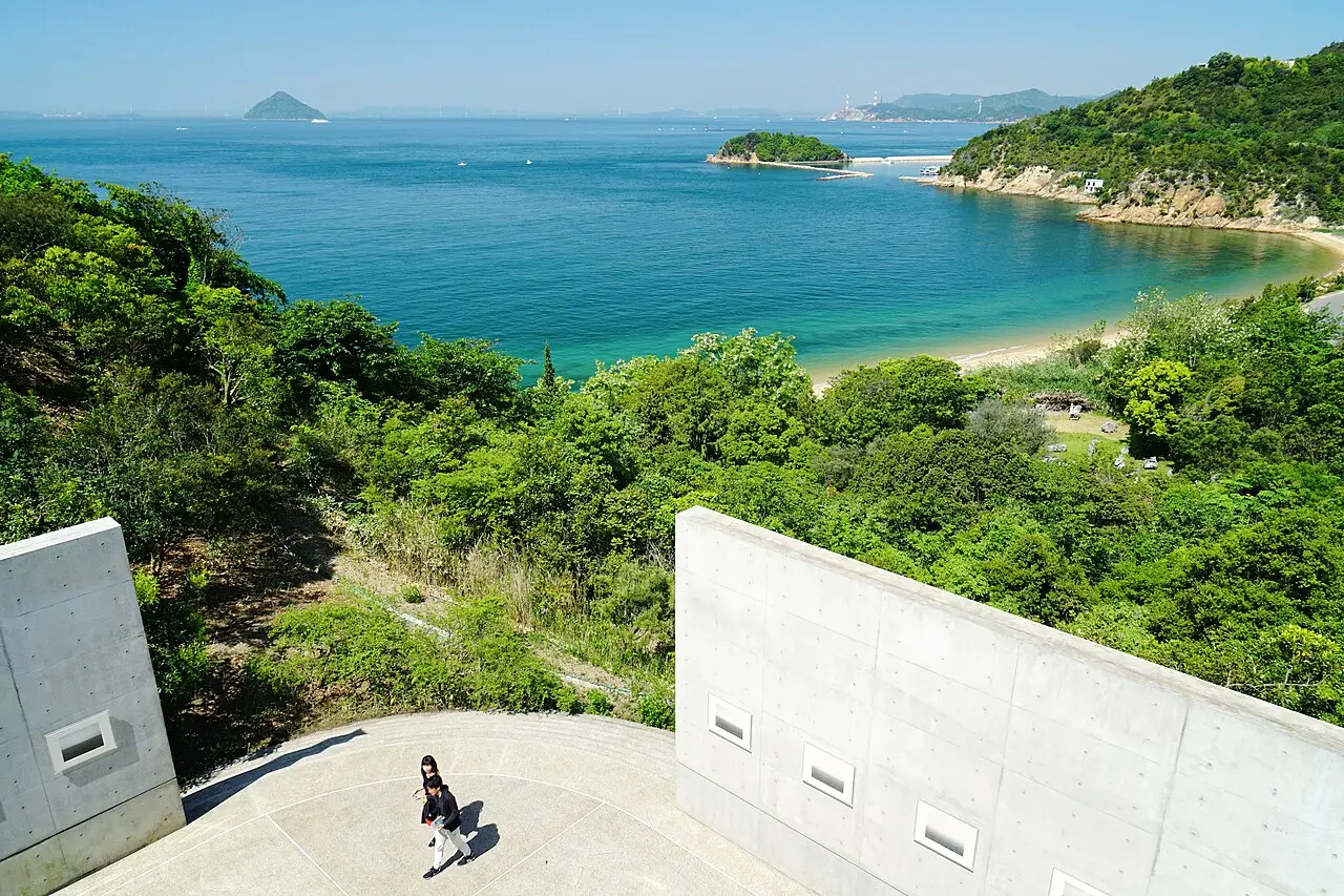 直島町:ベネッセハウスミュージアム棟