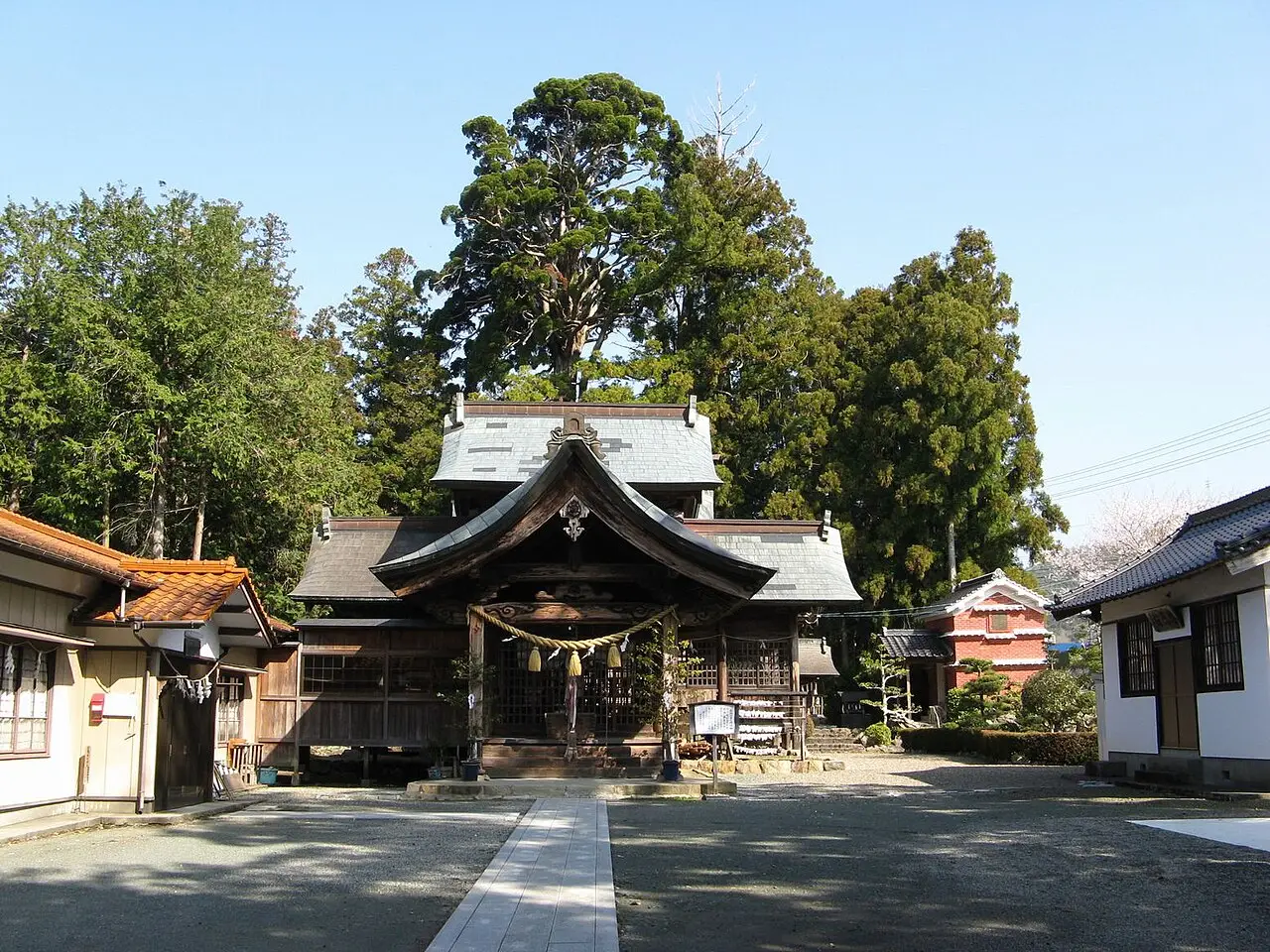 日高村:小村神社
