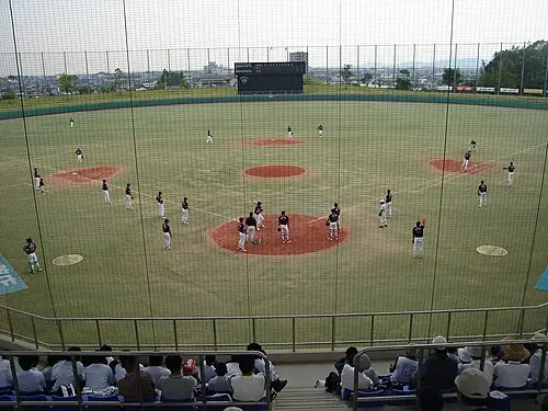 香美市秦山公園野球場