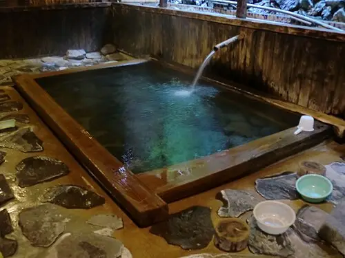 湯の鶴温泉