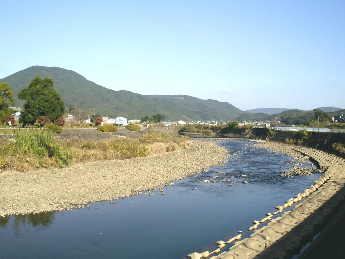 佐々町：町内を流れる佐々川